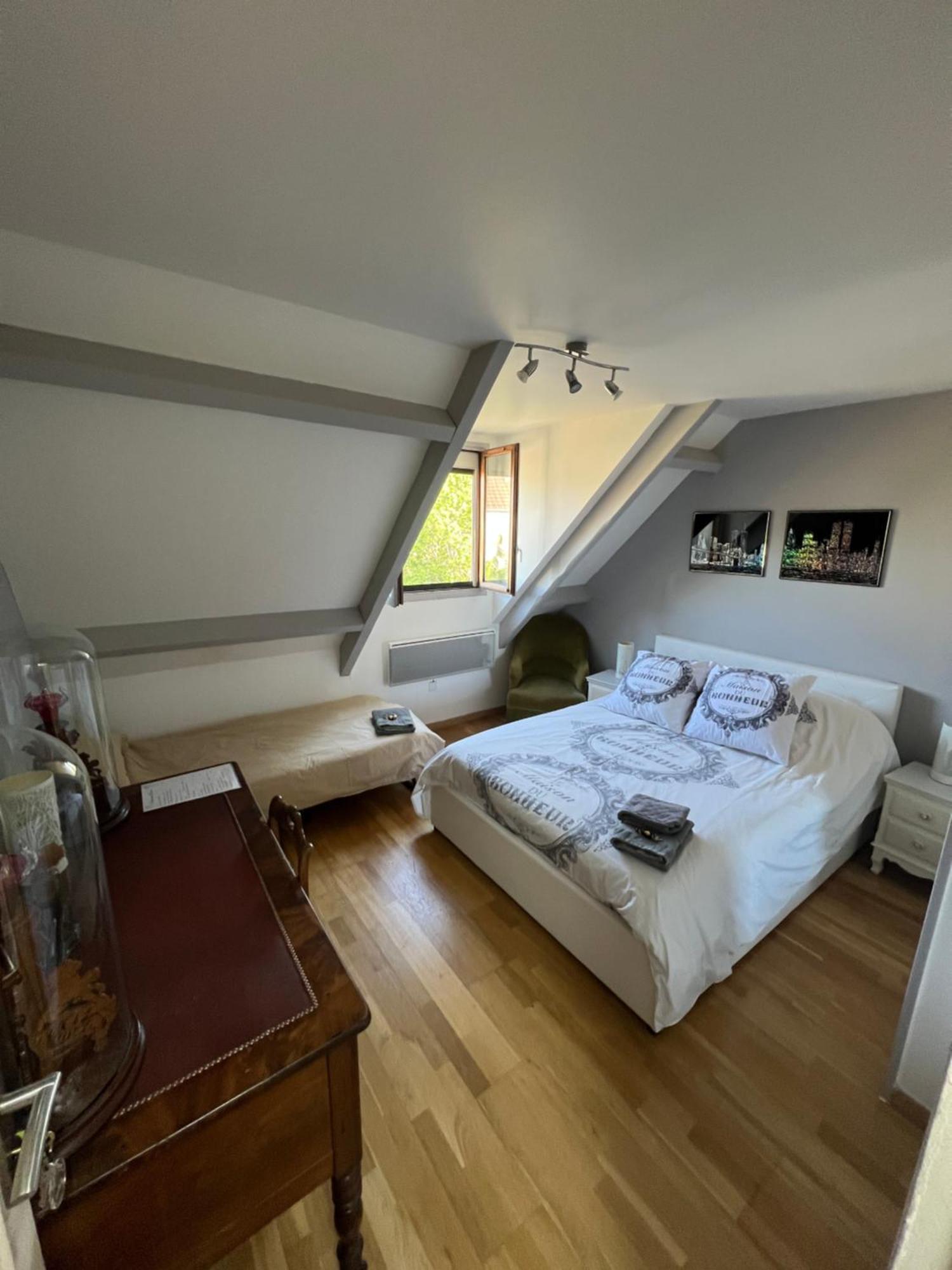 La Maison Du Bonheur Saintry-sur-Seine Kültér fotó